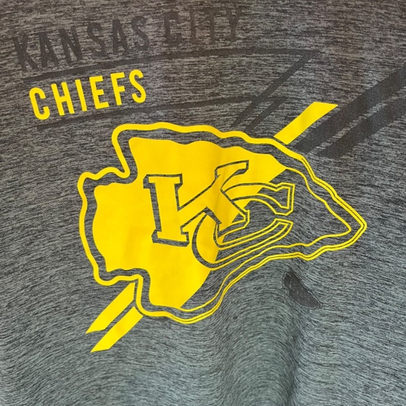 NFL TX3 COOL Glow in the Dark gray w/yellow KC Chiefs logo T-Shirt Size Medium - Picture 2 of 6